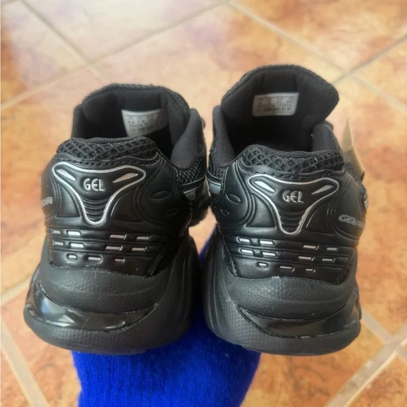 Size 8 Men’s And 9.5 Women’s -Asics Black and Silver Men's Athletic Sneakers - Picture 3 of 7